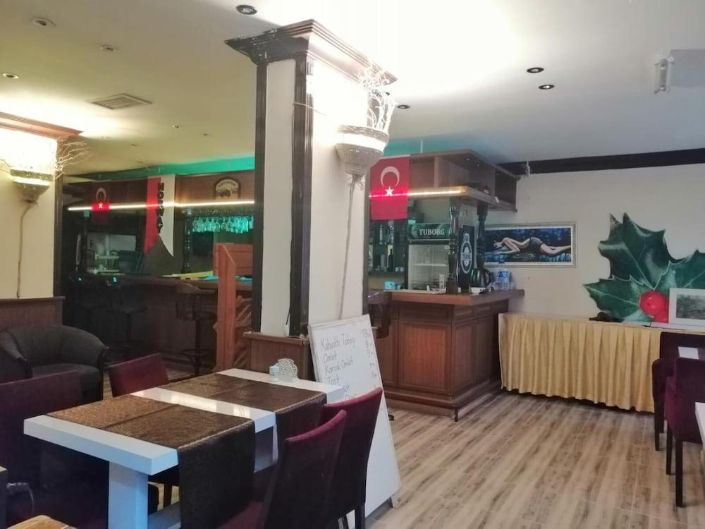 Kleopatra Develi Hotel Аланя Екстериор снимка
