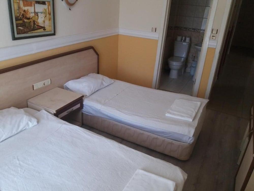 Kleopatra Develi Hotel Аланя Екстериор снимка