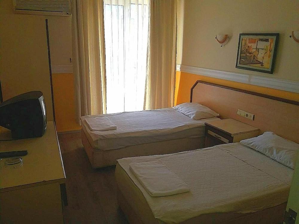 Kleopatra Develi Hotel Аланя Екстериор снимка