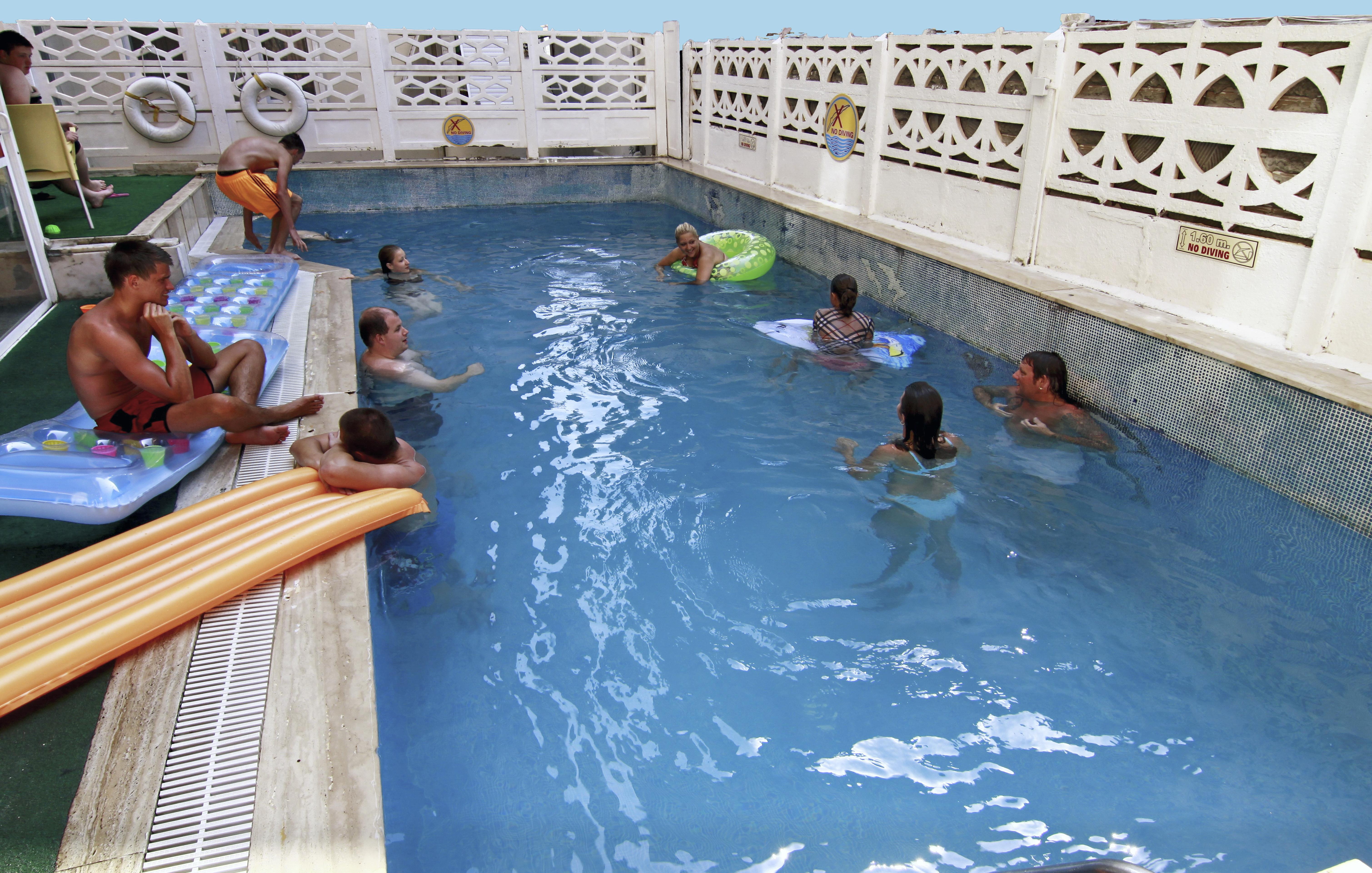Kleopatra Develi Hotel Аланя Екстериор снимка